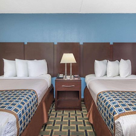 Travelodge By Wyndham Savannah Area/Richmond Hill Zewnętrze zdjęcie