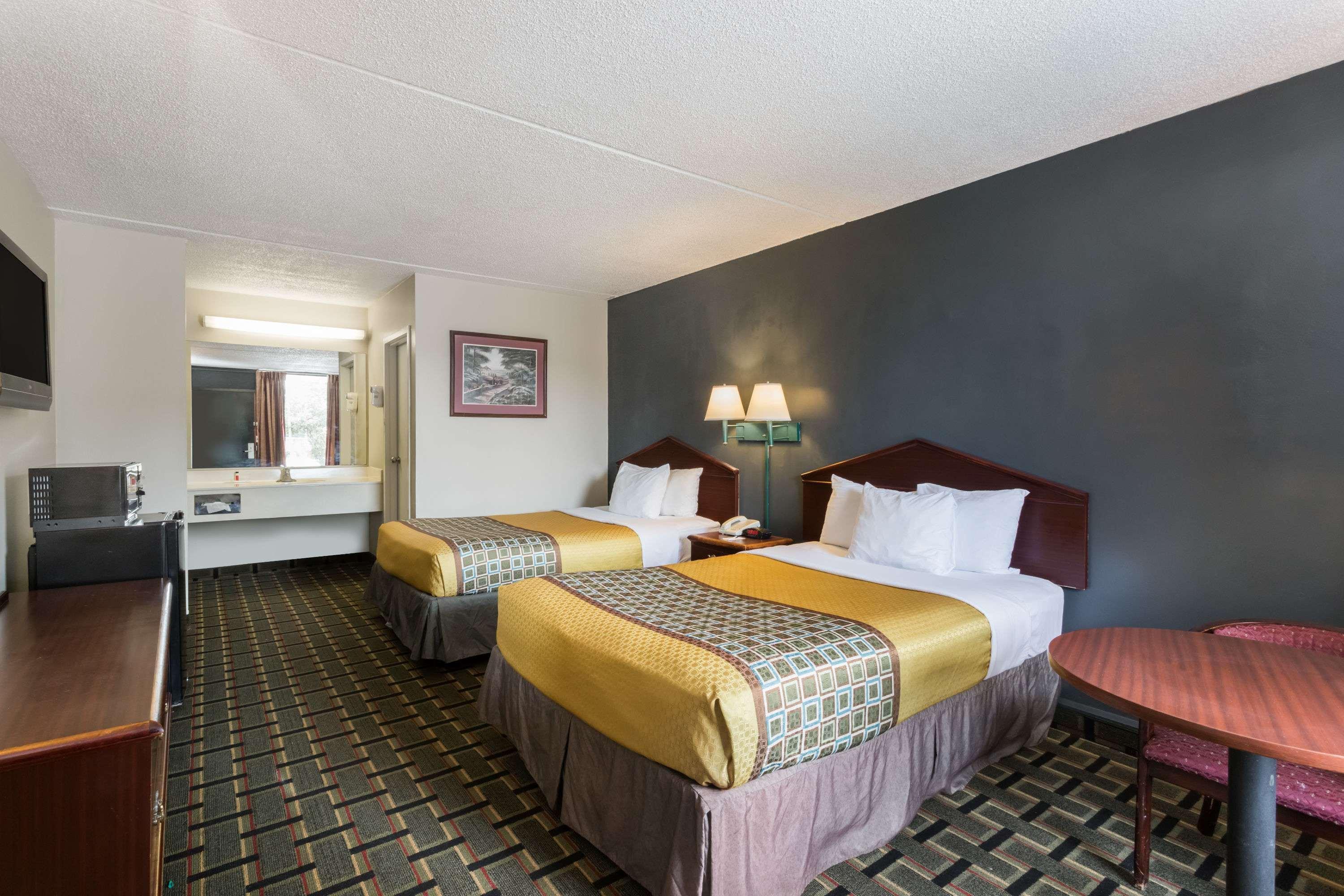Travelodge By Wyndham Savannah Area/Richmond Hill Zewnętrze zdjęcie