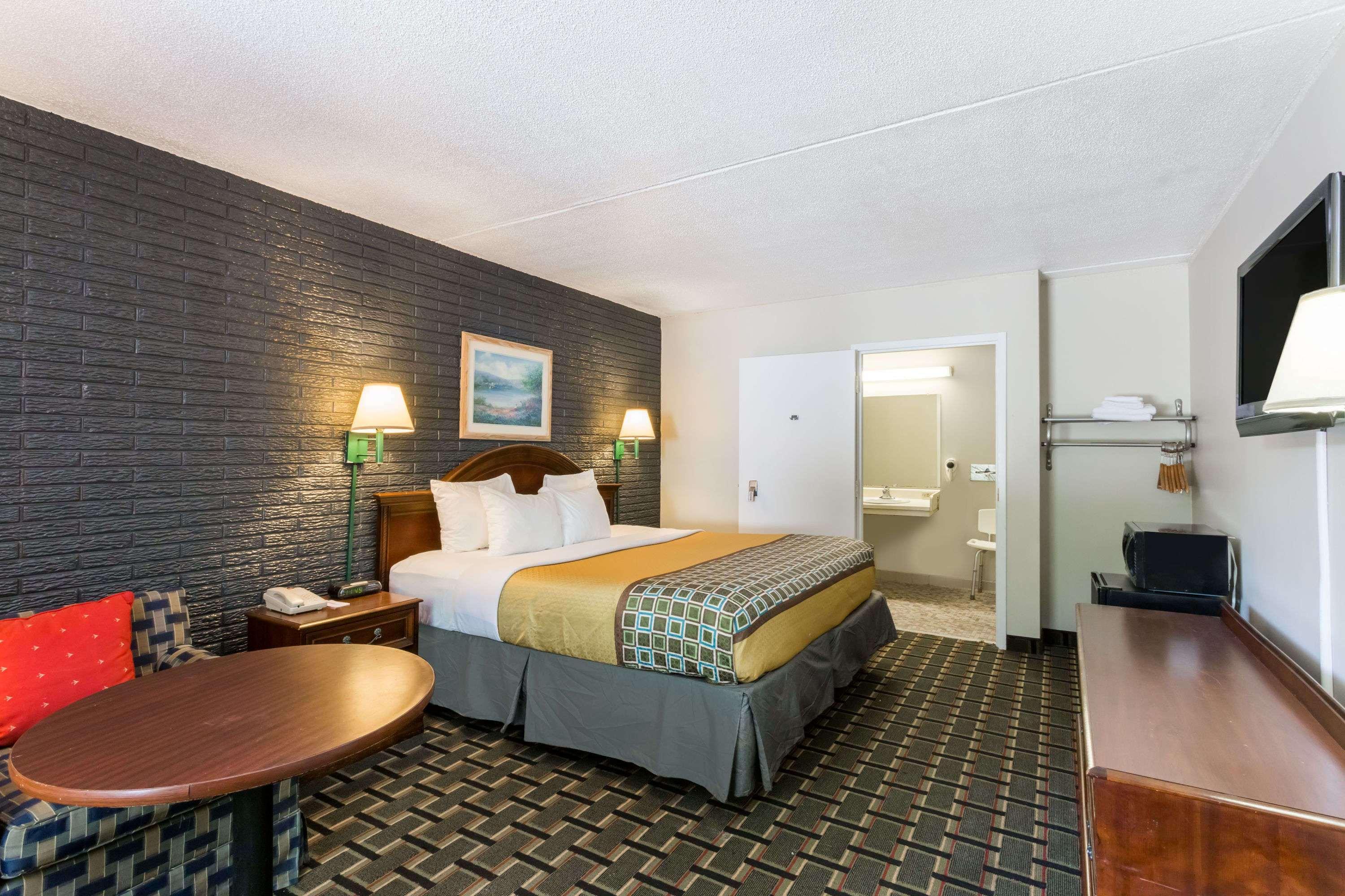 Travelodge By Wyndham Savannah Area/Richmond Hill Zewnętrze zdjęcie