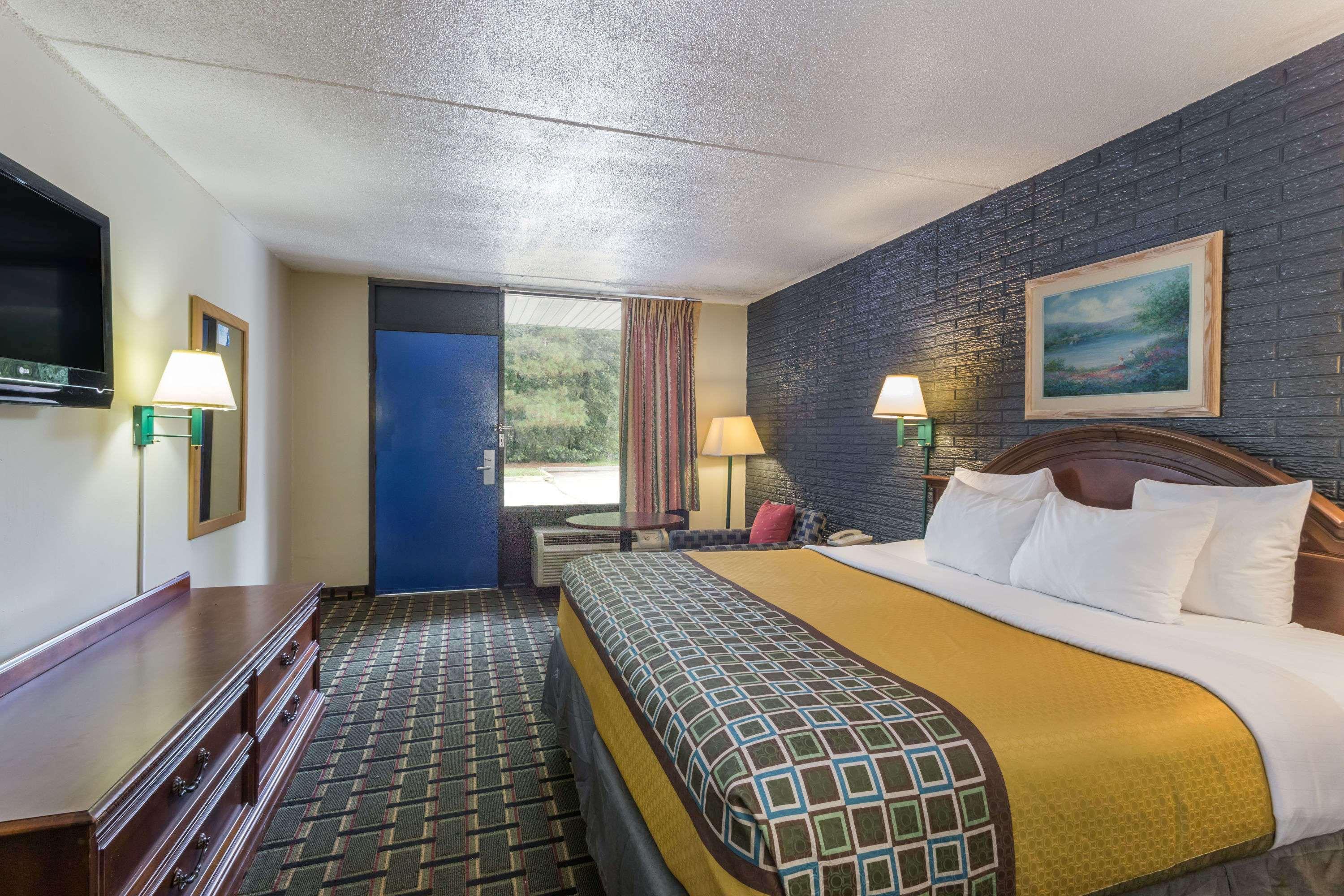 Travelodge By Wyndham Savannah Area/Richmond Hill Zewnętrze zdjęcie